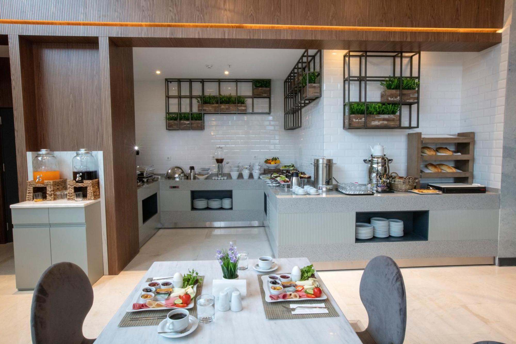 Ibis Styles Bornova 4* İzmir