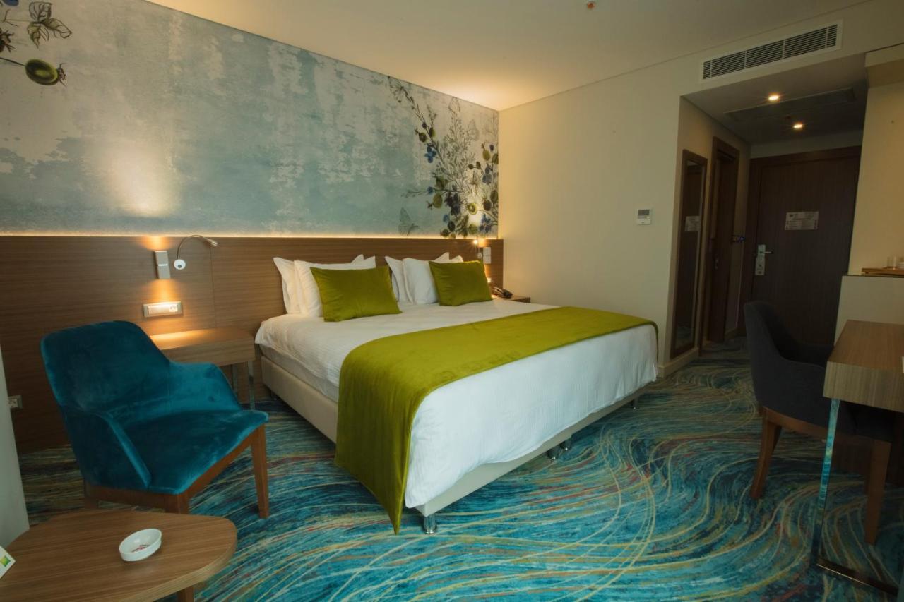 Hotel Ibis Styles Bornova 4*
